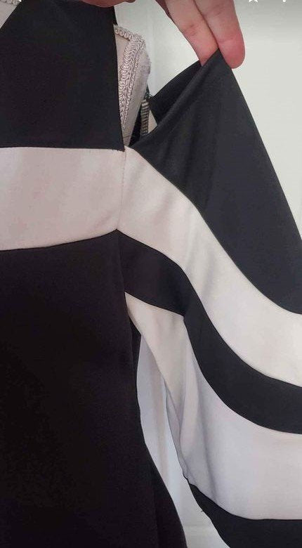 Black and White Women's Cutout Long Sleeve Top Size XL