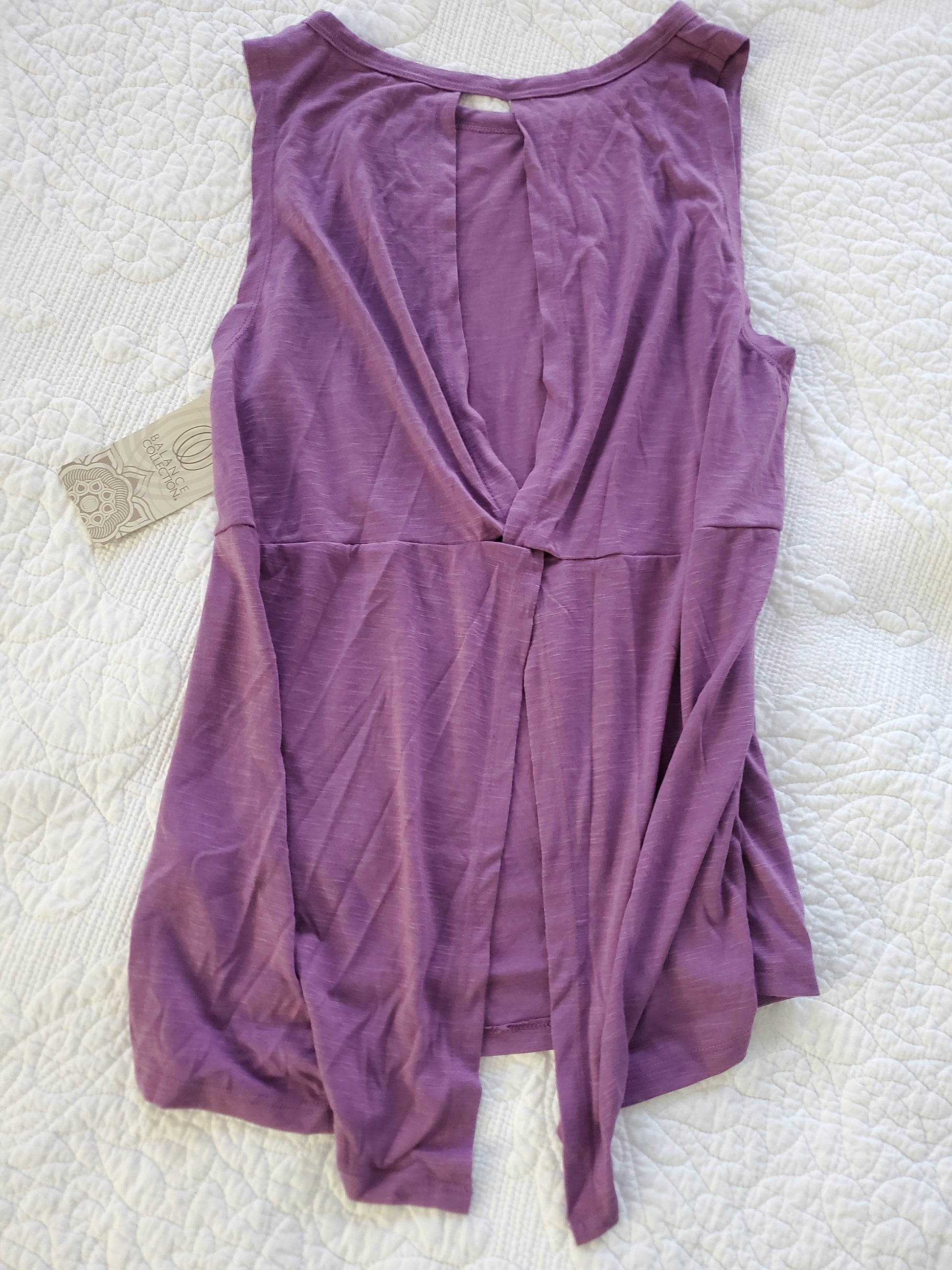 Split Back Flowing Sleeveless Top Size Large