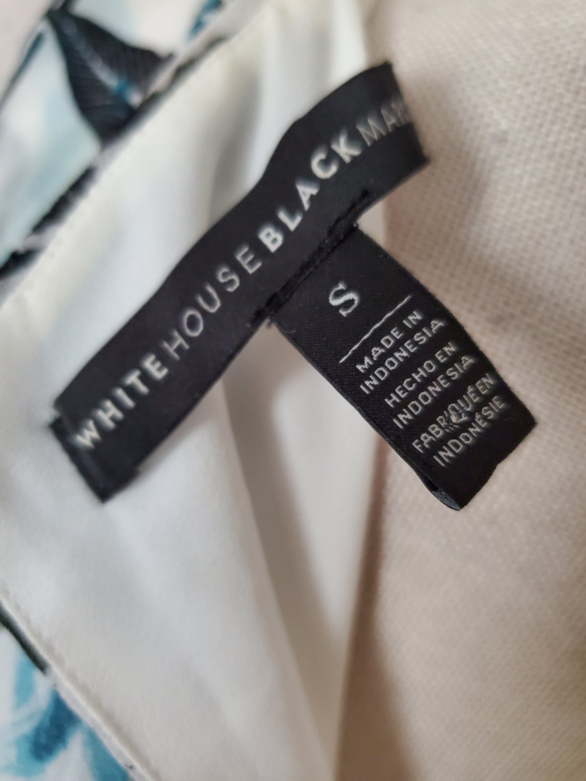 Ladies Top White House Black Market Size Small