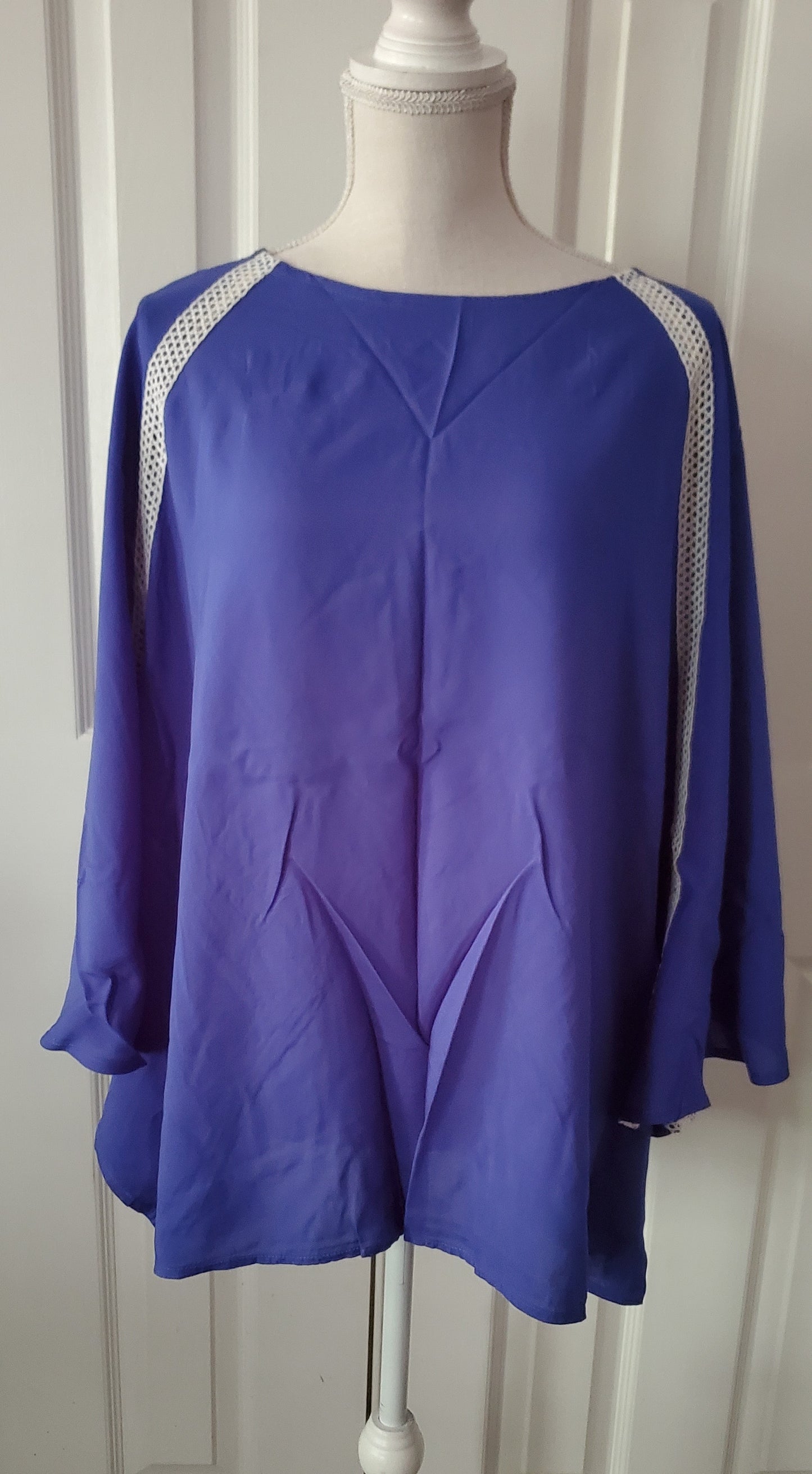 Blue Blouse with Lace Trim100% Viscose,