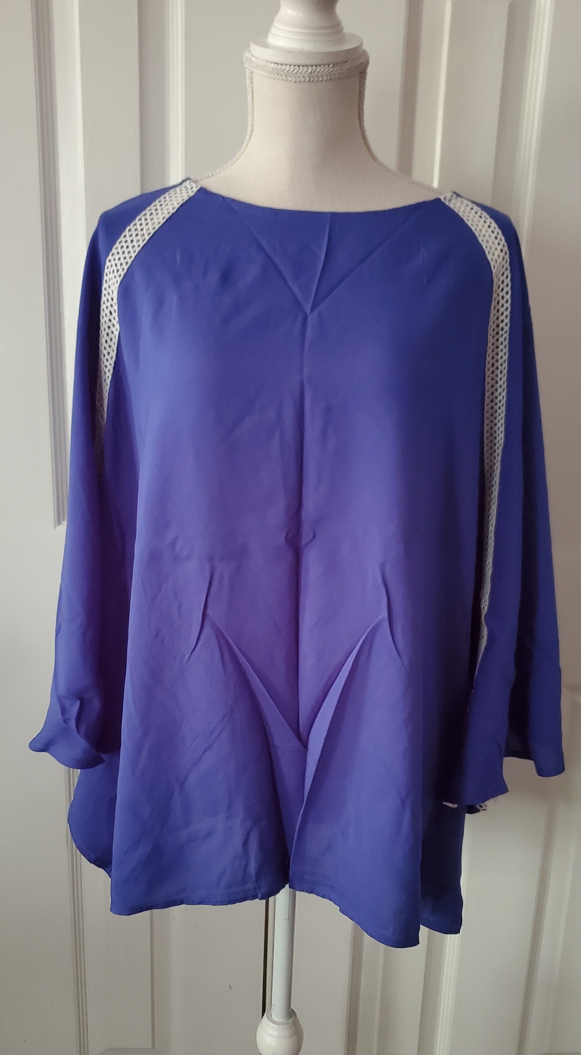 Blue Blouse with Lace Trim100% Viscose,