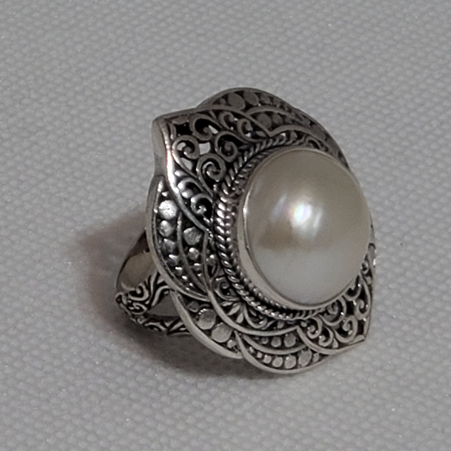 BALI LEGACY White or Blue Mabe Pearl Sterling Silver Ring