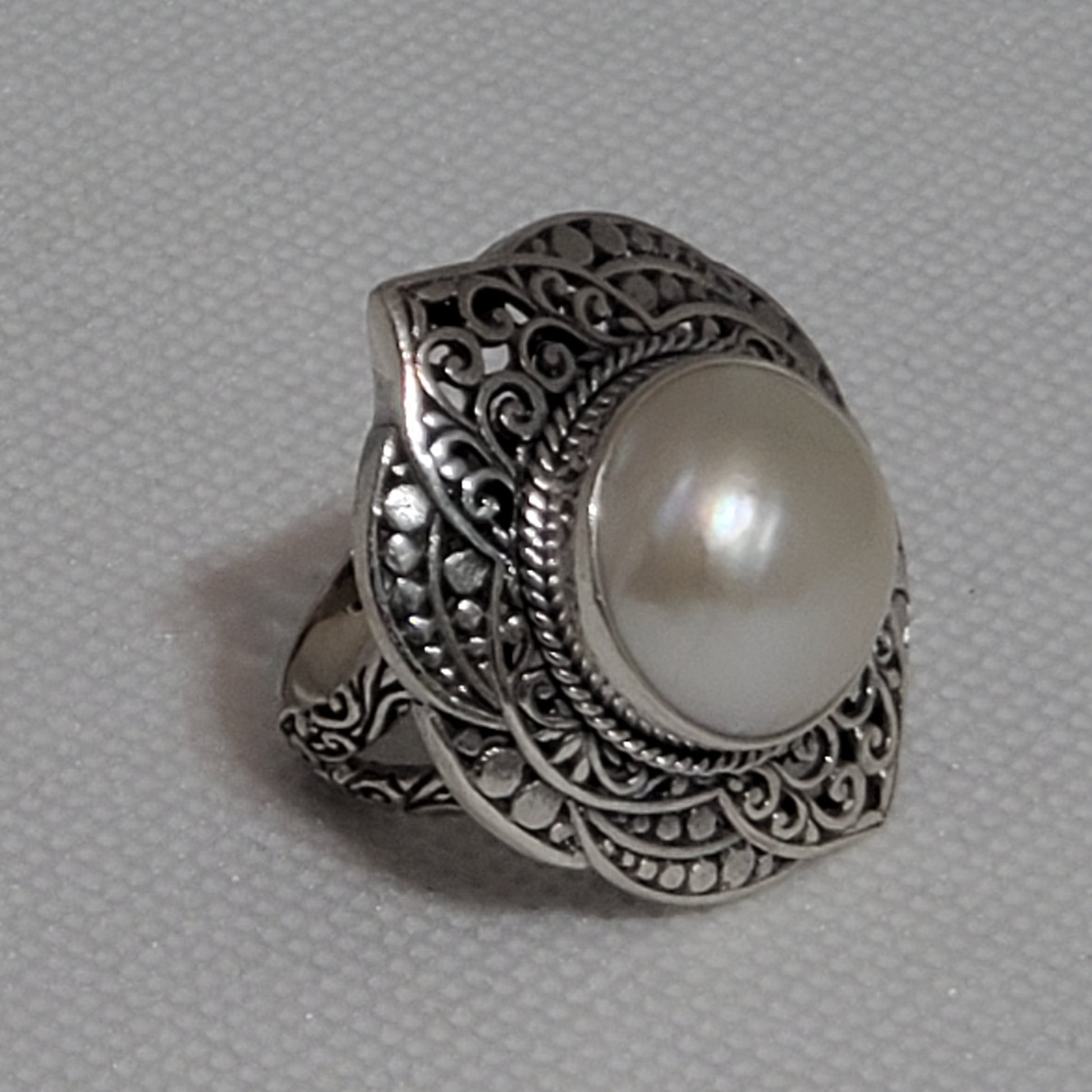 BALI LEGACY White or Blue Mabe Pearl Sterling Silver Ring