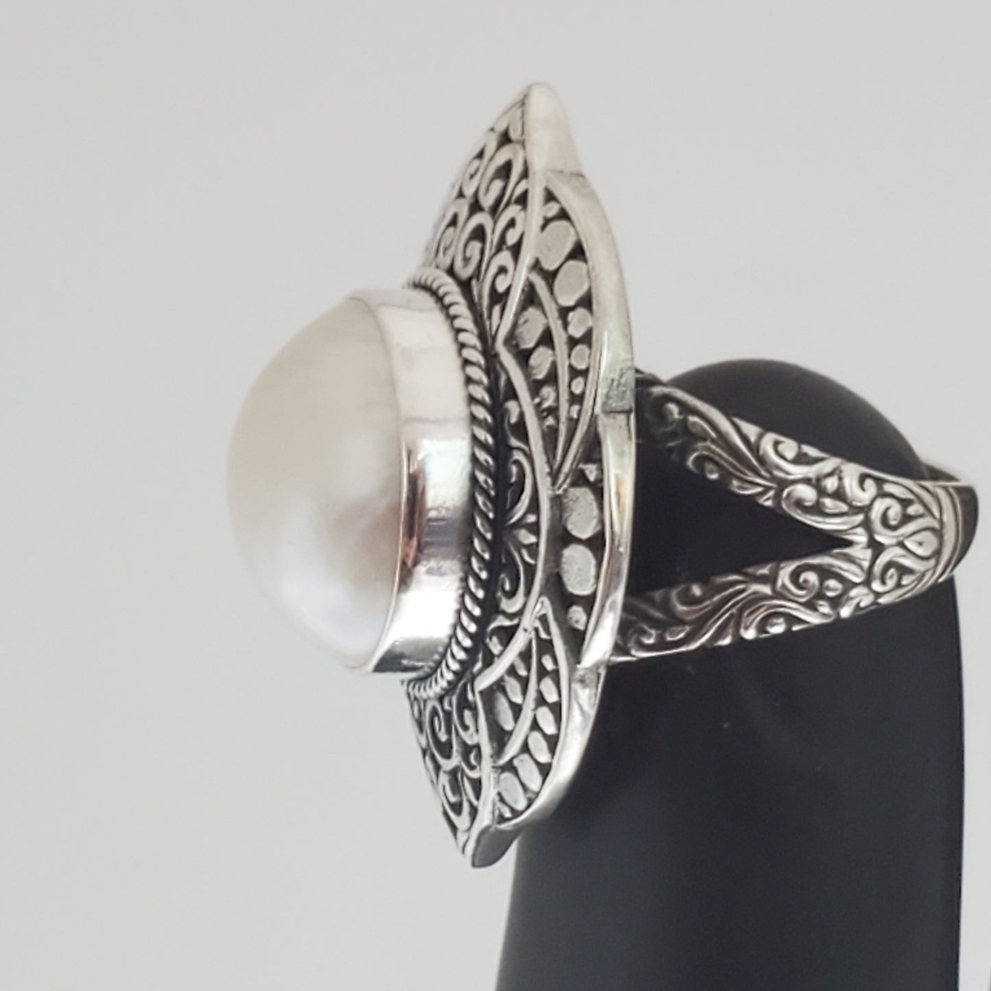 BALI LEGACY White or Blue Mabe Pearl Sterling Silver Ring