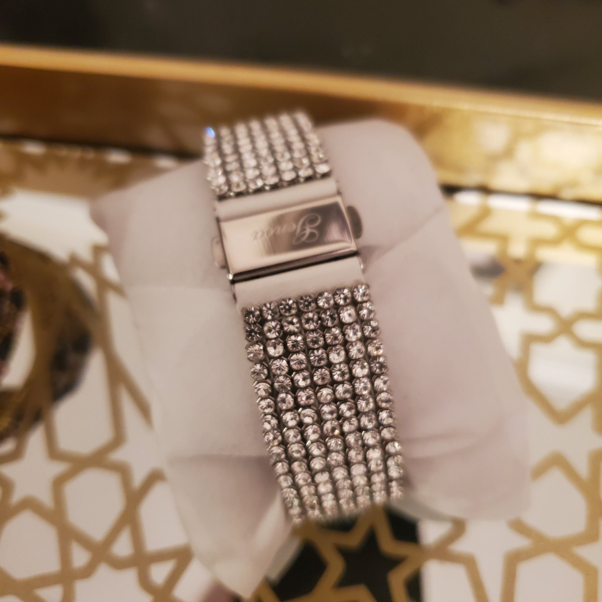 Striking, Classic and Elegant Ladies Crystal Watch