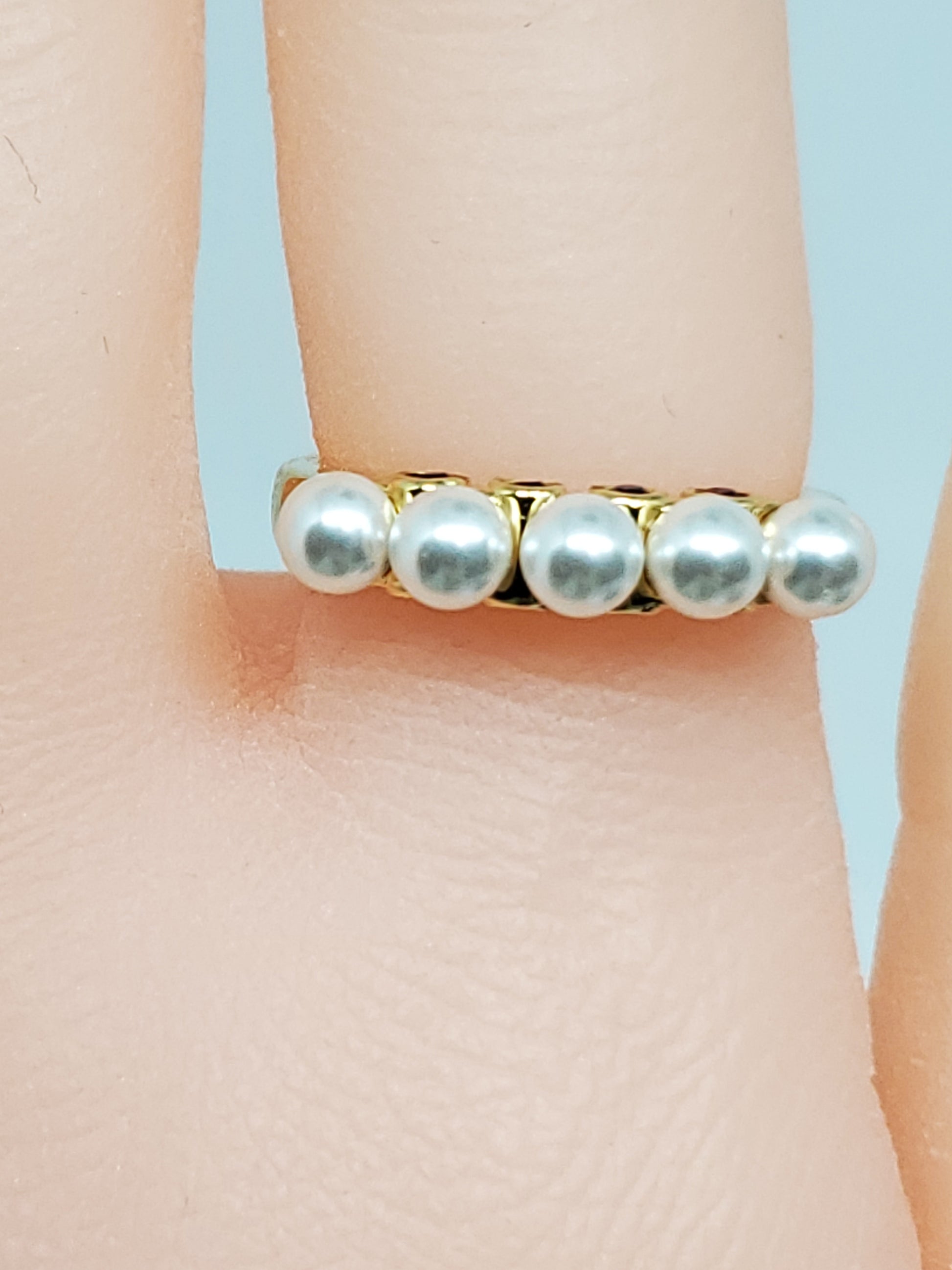 5 Pearl Crystal 18K YG Ring Size 6