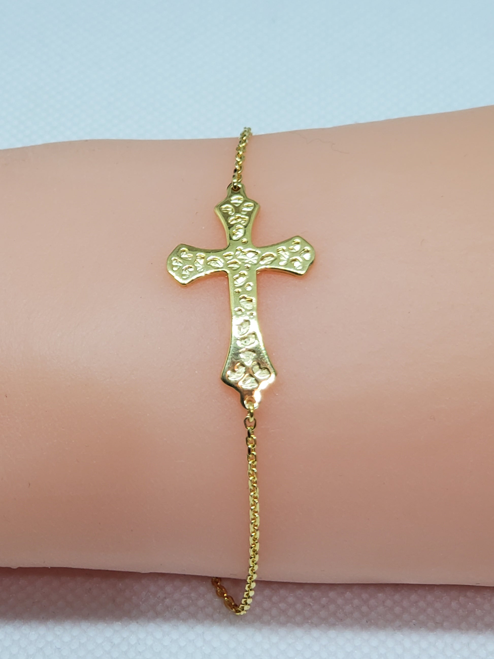 Side Cross Bolo Bracelet
