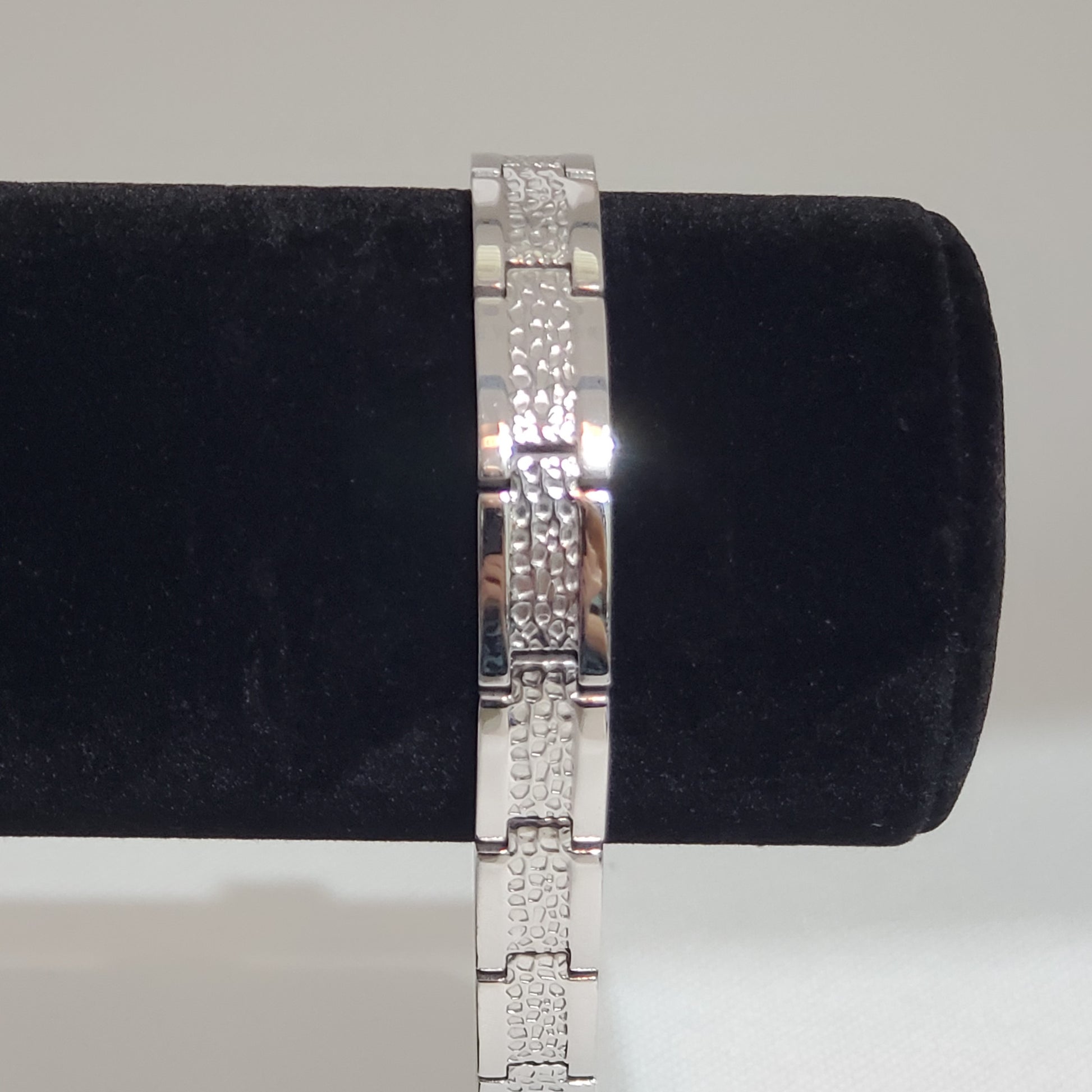 Men's Bracelet and Honey Comb  and Textured Dog Tag Pendant Necklace