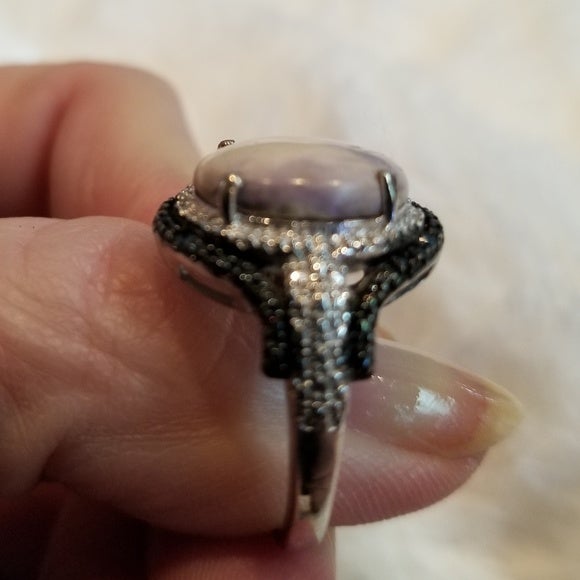 Lilac Amethyst Ring Surrounded with Dark Amethyst Size 7