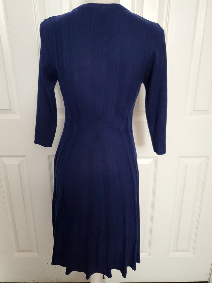 New Navy, Pleated Lightweight Sweater Dress Size Medium