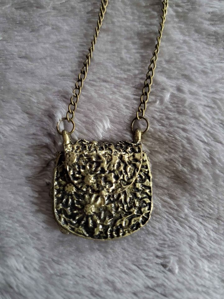 Purse Necklace