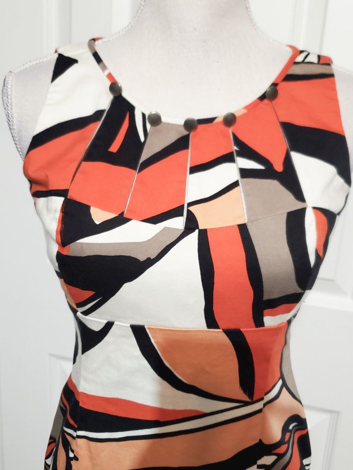 Vintage Funky Retro Vibe Sheath Dress