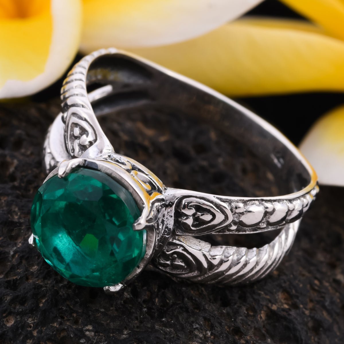 Women's Bali Legacy Emeraldine Quartz Ring