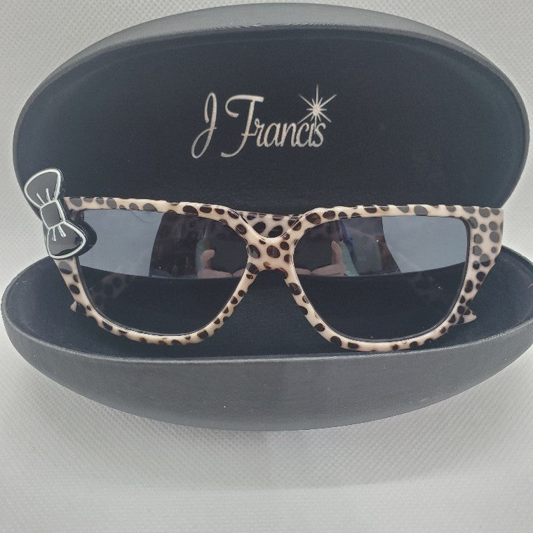 Leopard Print Sunglasses with a Bow!