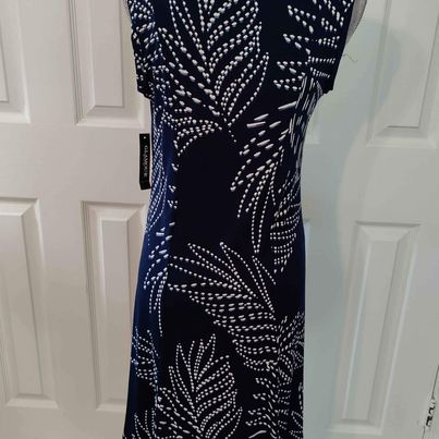 Sleeveless Textured Navy and White  Womens Dress Size 6 NWT