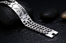 Load image into Gallery viewer, Vnox Biker Bracelets Men&#39;&#39;s Jewelry 316L Stainless Steel Skull Double Chain Charm Gift
