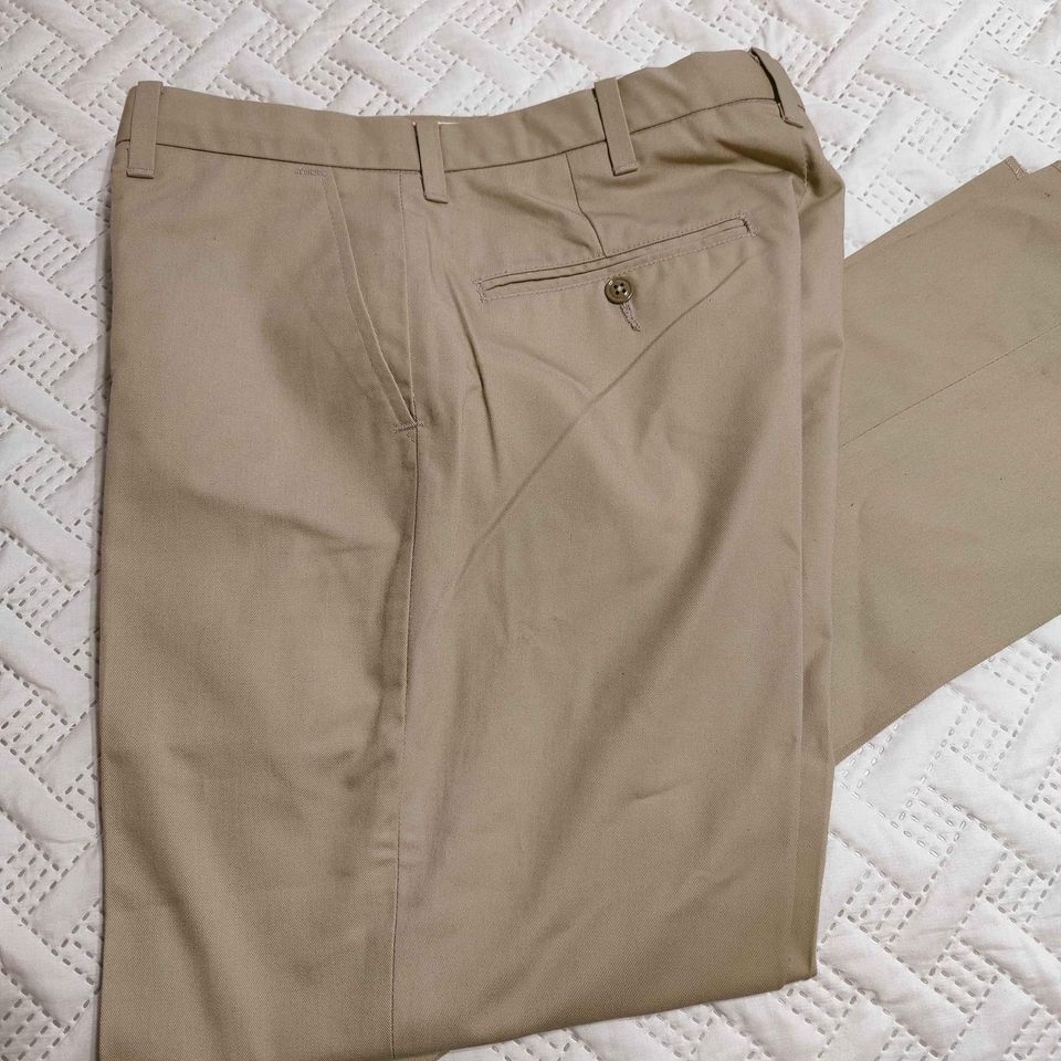 Men's 32 in Waist Unhemmed Flat Front Trouser Pants