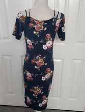 Load image into Gallery viewer, Women&#39;s Soft Knit Floral Print Pencil Dress Size Large New
