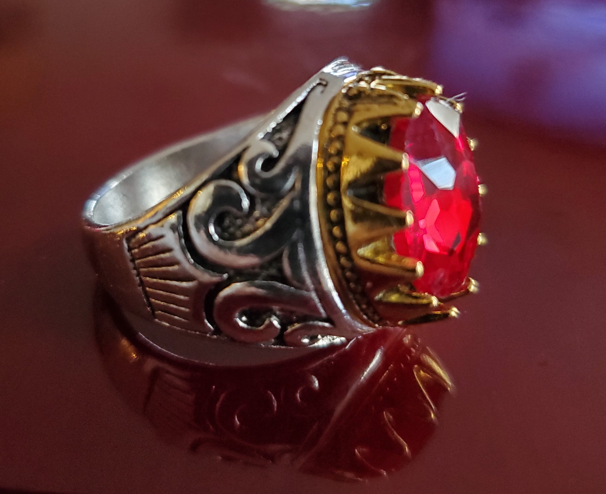 Red 2 Tone Unisex Ring Size 11.5