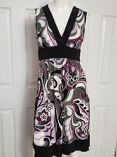 Load image into Gallery viewer, Empire Waist with V Neck Dress Size 2
