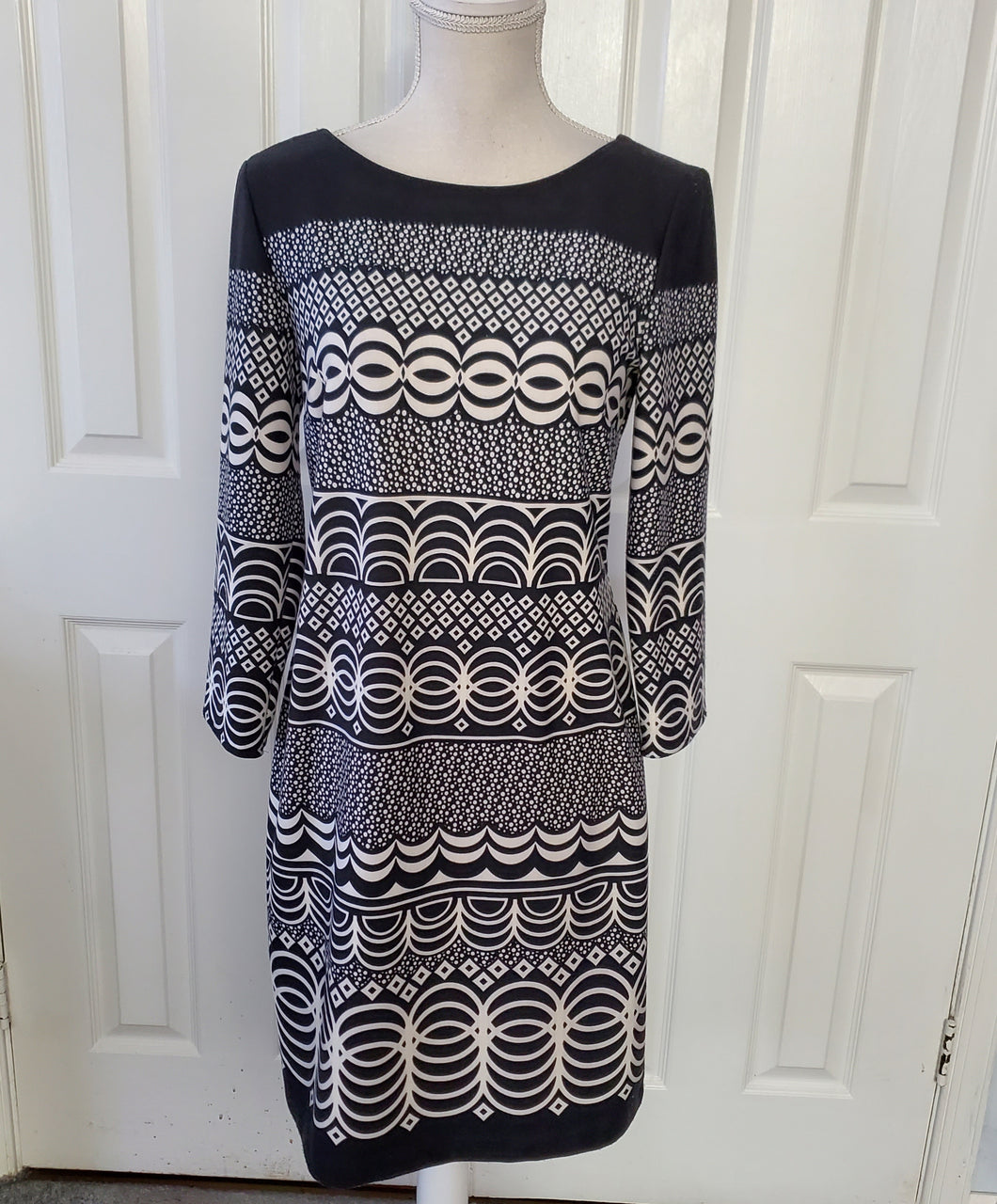 Just Taylor Long Sleeve Dress Size 10 NWT