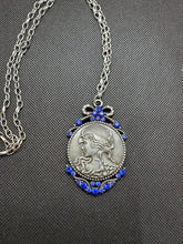 Load image into Gallery viewer, Vintage Style Cameo Pendant Necklace
