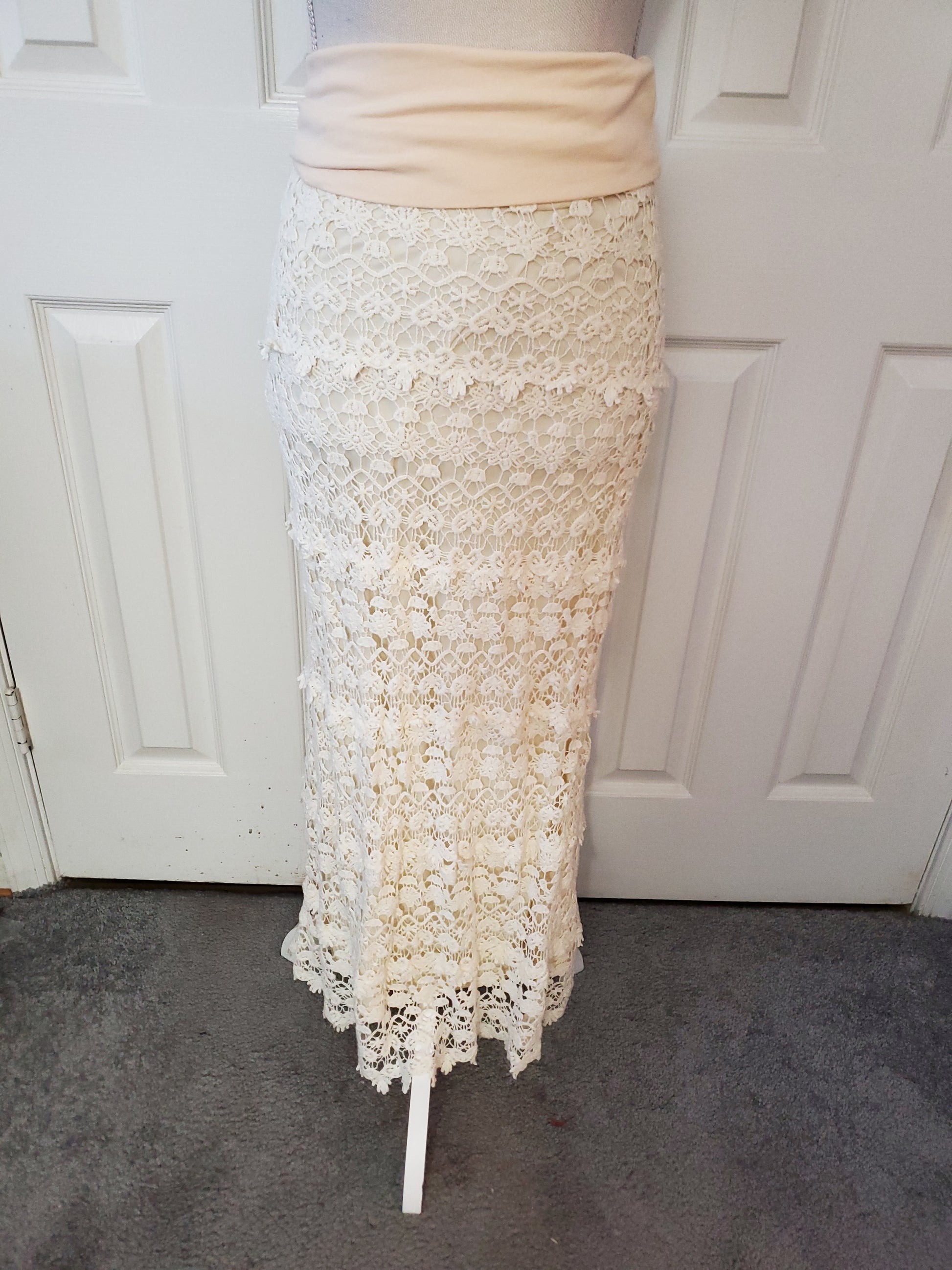 Convertible Lace Dress/ Skirt Size Medium