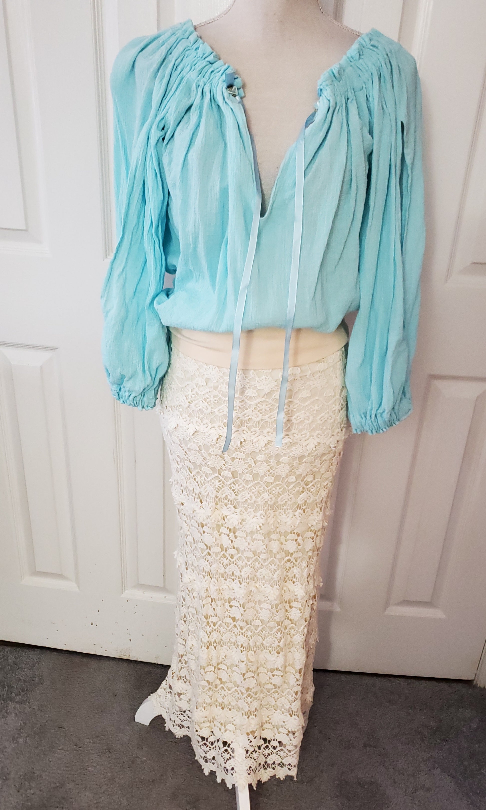 Convertible Lace Dress/ Skirt Size Medium