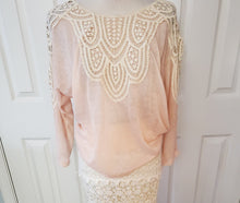 Load image into Gallery viewer, Pretty Pink Lace Top 3/4 Sleeves
