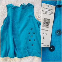 Load image into Gallery viewer, Cute as Button Top NWT
