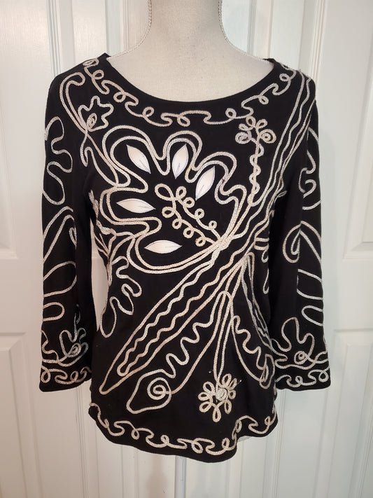 Lauren Michelle Embroidered Top Size Medium