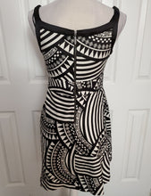 Load image into Gallery viewer, Crisp Form Flattering Dress Size 4

