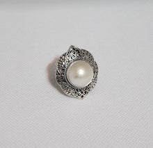 Load image into Gallery viewer, BALI LEGACY White or Blue Mabe Pearl Sterling Silver Ring
