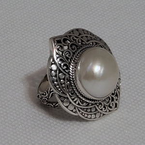 BALI LEGACY White or Blue Mabe Pearl Sterling Silver Ring