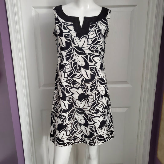 Split Neck Sheath Dress Size 4