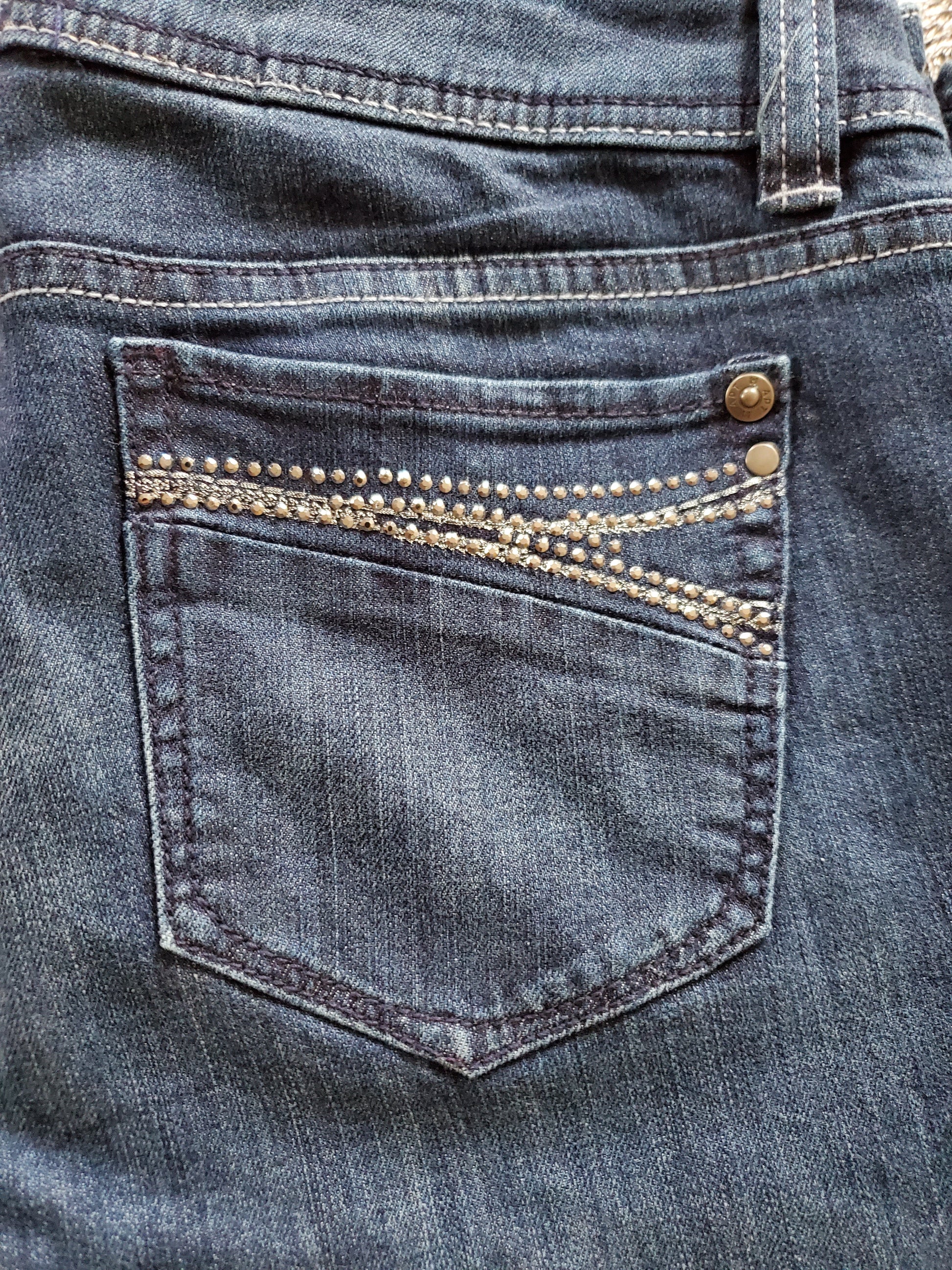 Apt 9 Jeans  Size 8