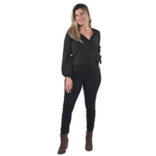 Load image into Gallery viewer, Women&#39;s Black Basic High-Rise Skinny Jeans
