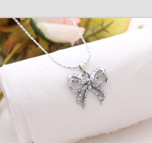 Dainty Crystal Embellished Bow Necklace
