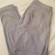 Load image into Gallery viewer, GAP 1969 Skinny Jeans, sz 4 - WHIMSICALIA
