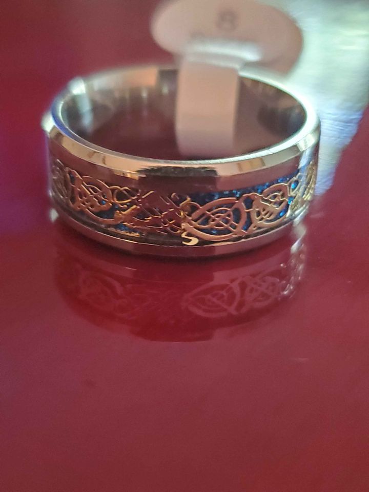 Gorgeous Tri- Color Thumb Ring