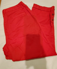 Load image into Gallery viewer, Ladies Capris Peter Nygard Size 6
