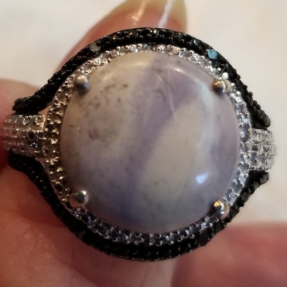 Lilac Amethyst Ring Surrounded with Dark Amethyst Size 7]