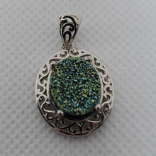 Load image into Gallery viewer, Iridescent Drusy Pendant Necklace
