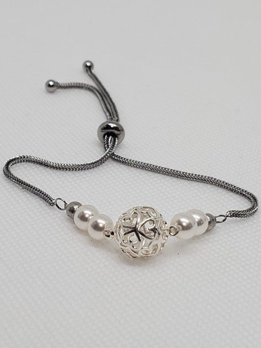 Silver Bead and Pearl Bracelet