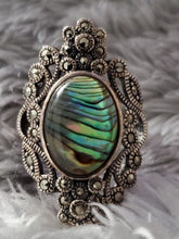 Load image into Gallery viewer, Abalone Shell Ring Size 7
