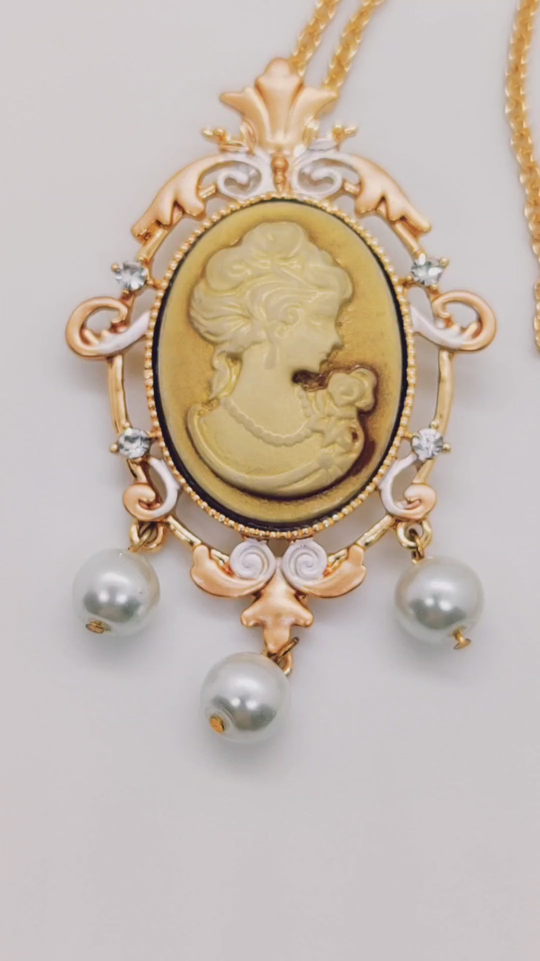 Beautifully Crafted Cameo Pearl Necklace 24