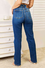 Load image into Gallery viewer, Judy Blue Full Size Straight Leg Jeans with Pockets
